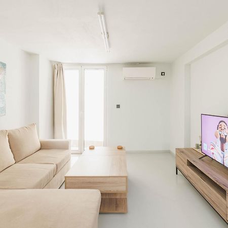 Beautiful Underground Nest With Prv Terrace Apartment เอเธนส์ ภายนอก รูปภาพ