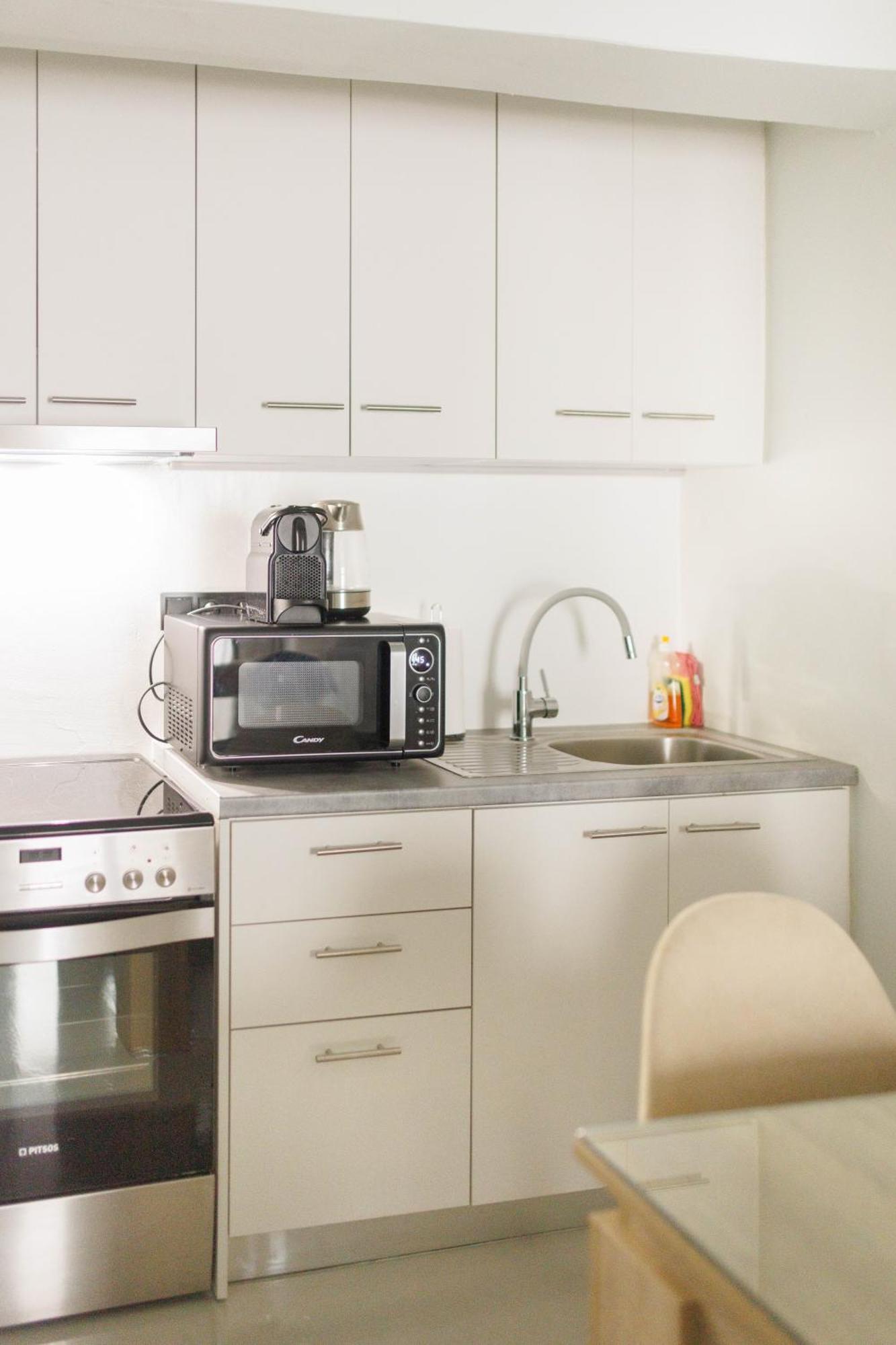 Beautiful Underground Nest With Prv Terrace Apartment เอเธนส์ ภายนอก รูปภาพ